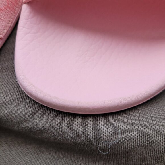 Gucci Pink Supreme Canvas Pool Slides Sandals - Picture 16 of 16